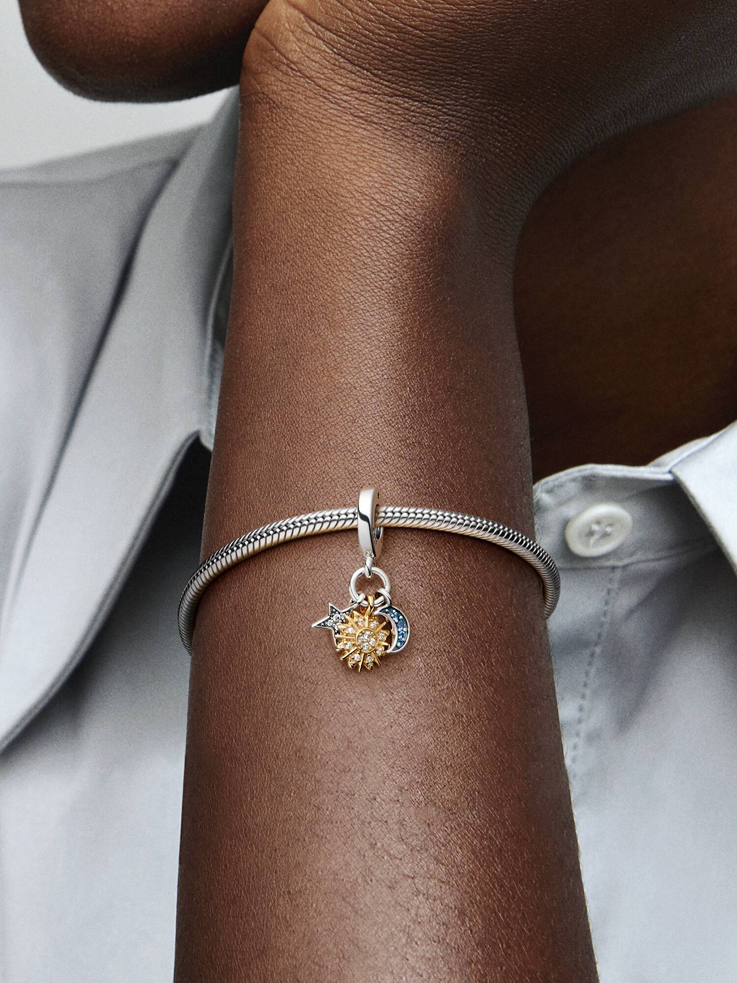Charm Pendente Celestial Triplo de Dois Tons