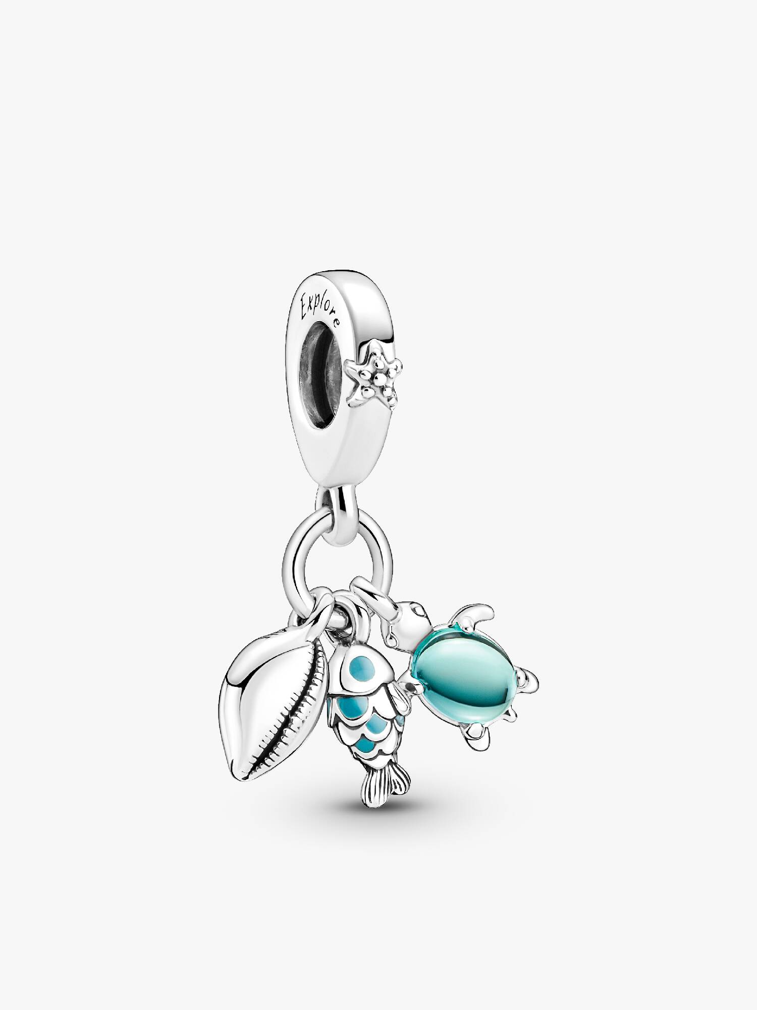 Charm pendente com peixe, tartaruga marinha e concha