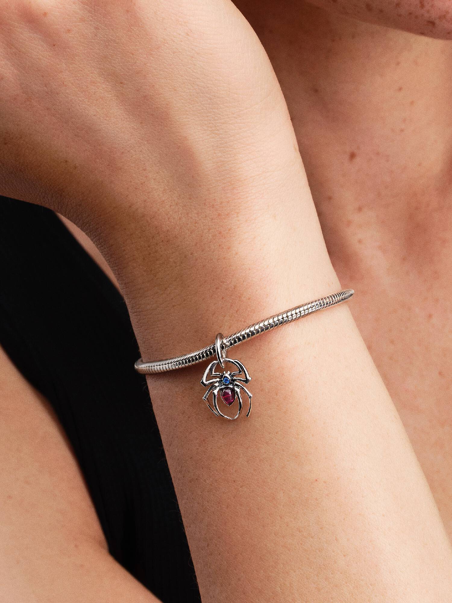 Charm Pendente do Homem-Aranha da Marvel