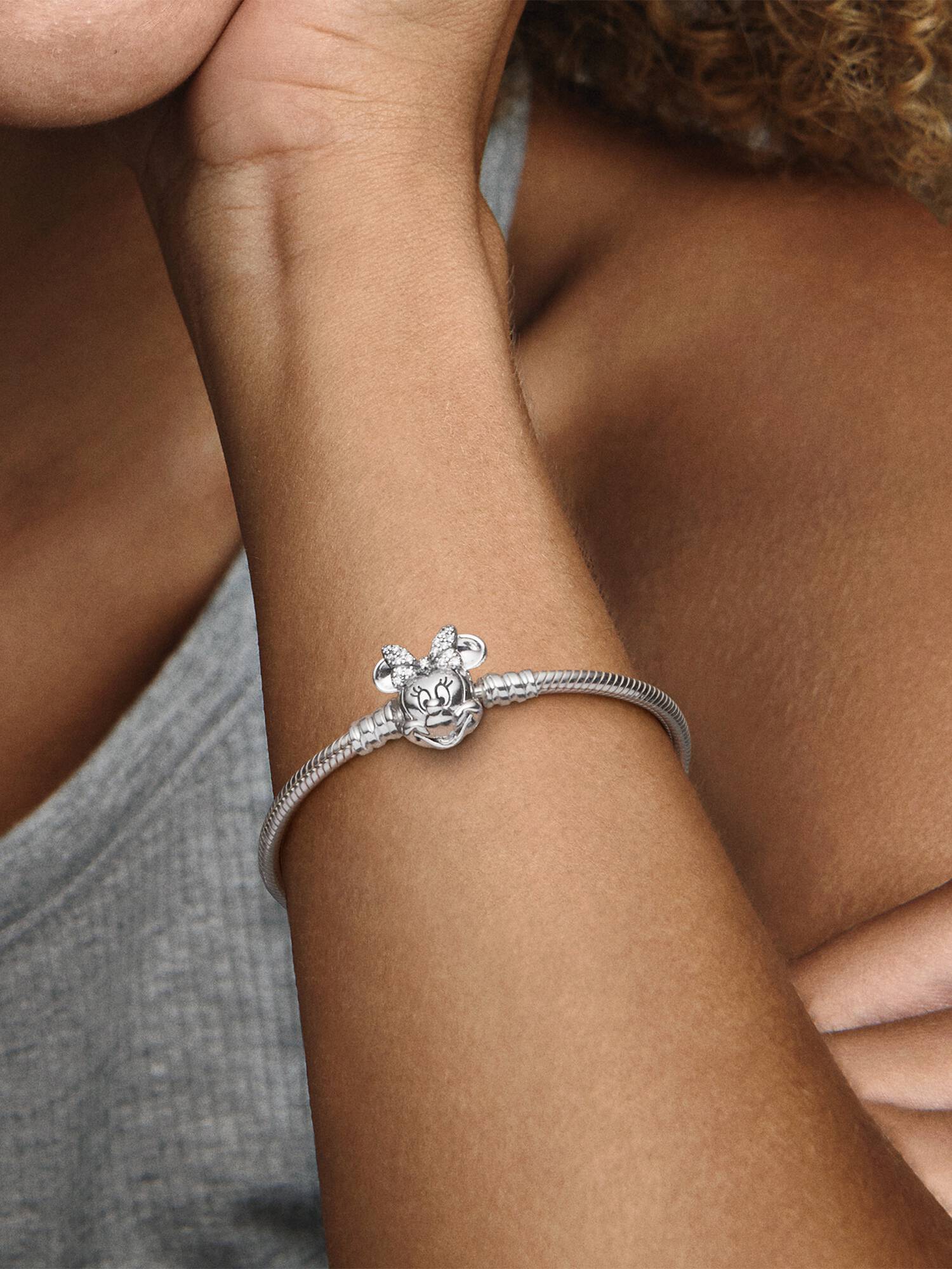 Pulseira Corrente Snake com Fecho da Minnie em Pavé
