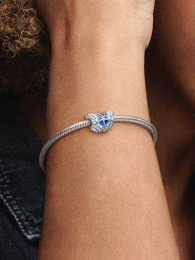 Charm Brilhante de Borboleta Azul