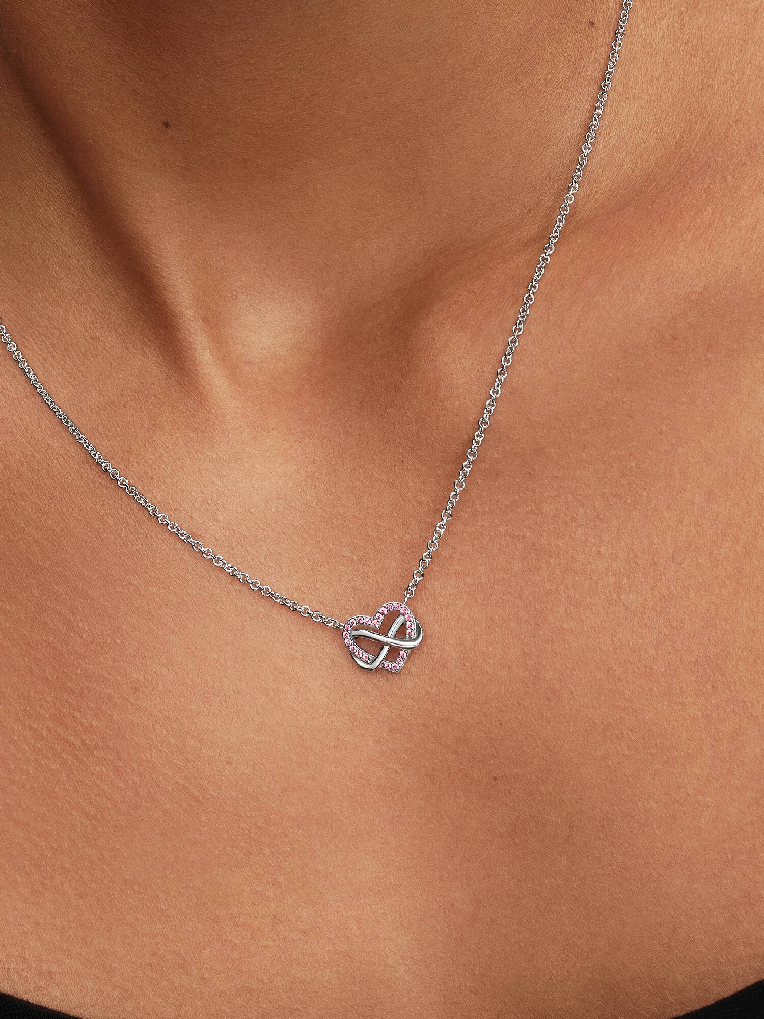 Colar de Coração Infinito Rosa Brilhante