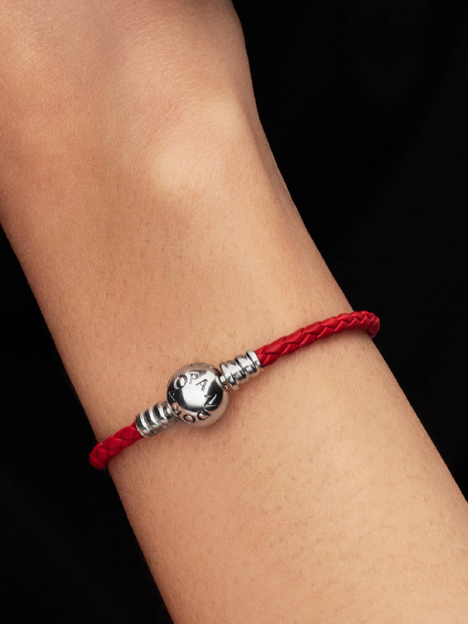 Pulseira de Couro Trançado Vermelho