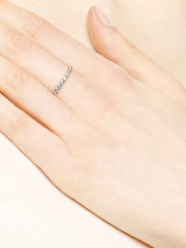 Silver ring with clear cubic zirconia