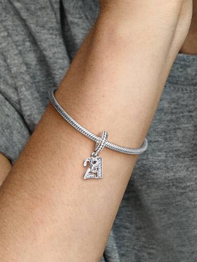 Charm Pendente Aniversário de 21 anos