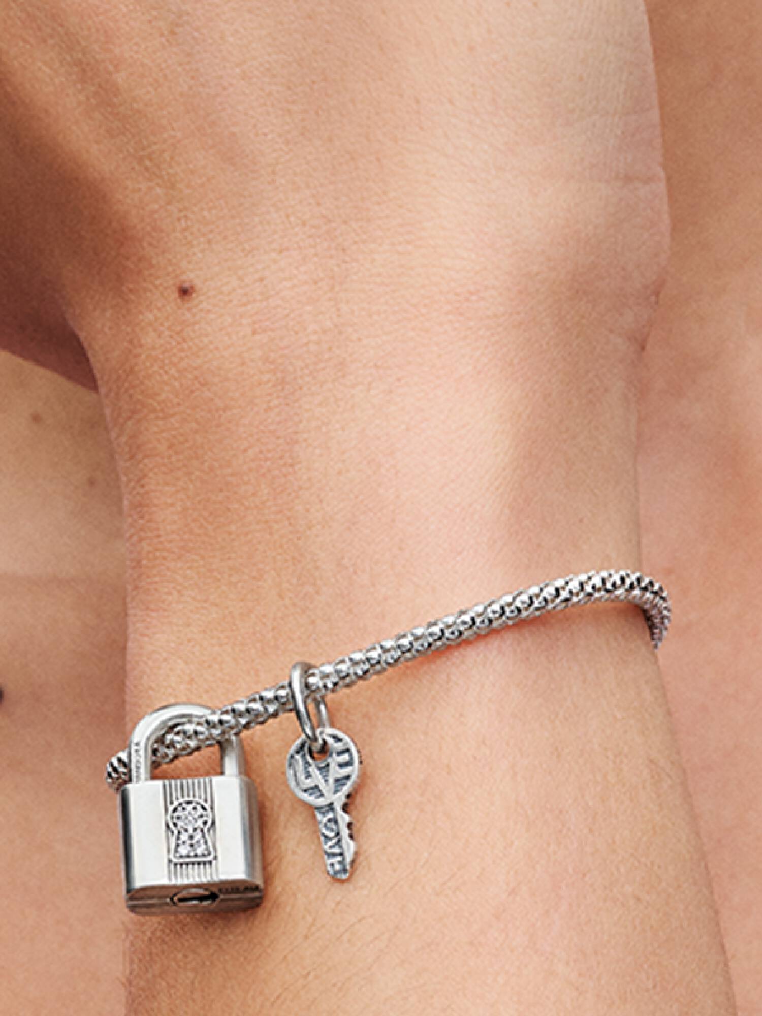 Charm Pendente Divisível Cadeado e Chave