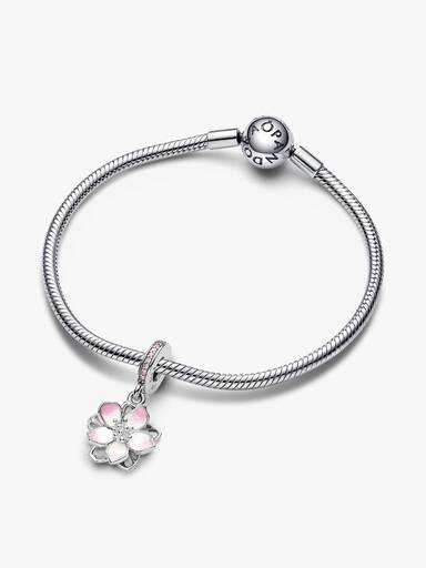 Charm pendente em flor de cerejeira