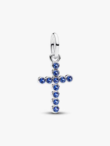 Charm pendente em cruz