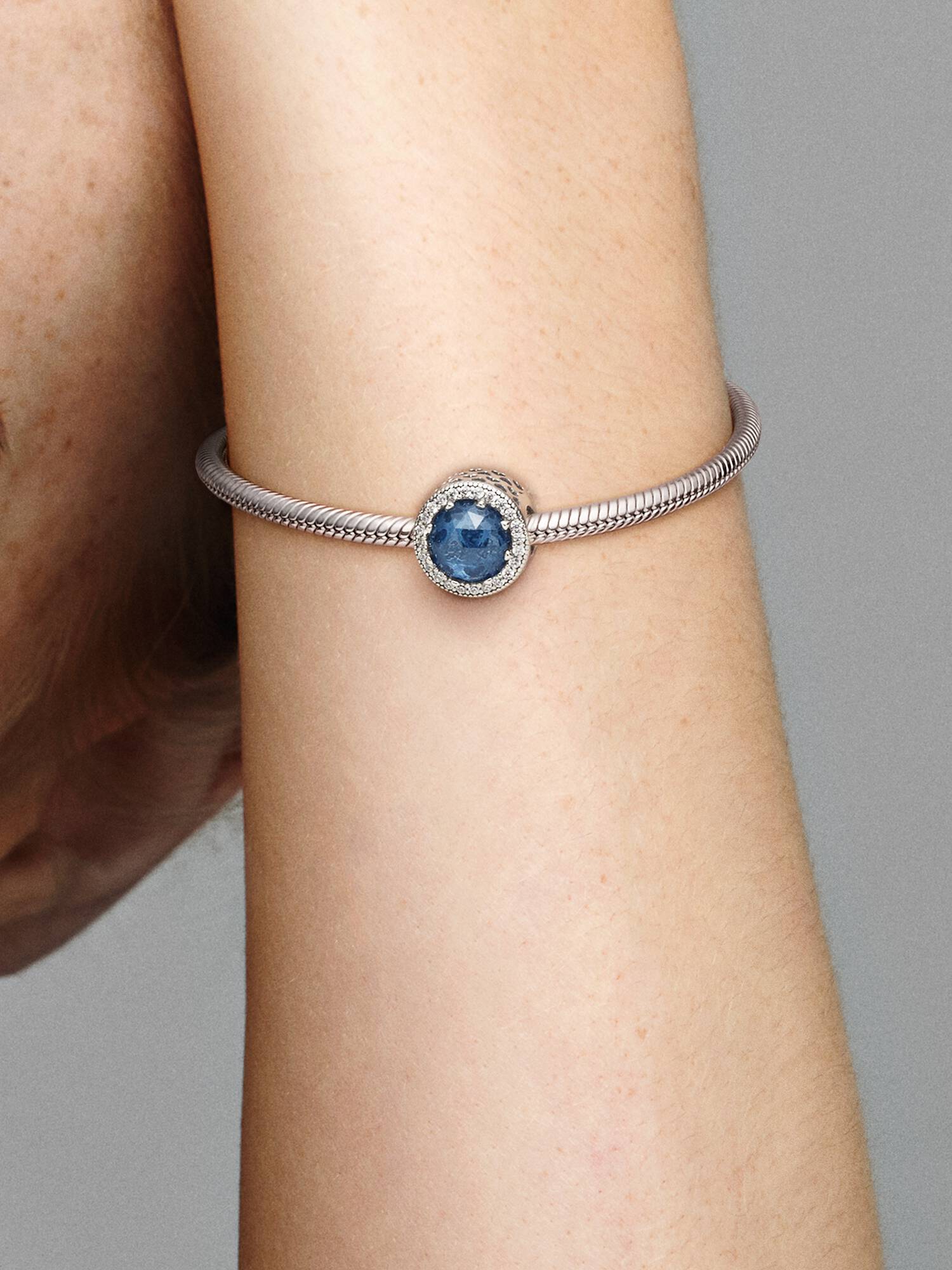 Charm Cristal Azul Escuro Brilhante