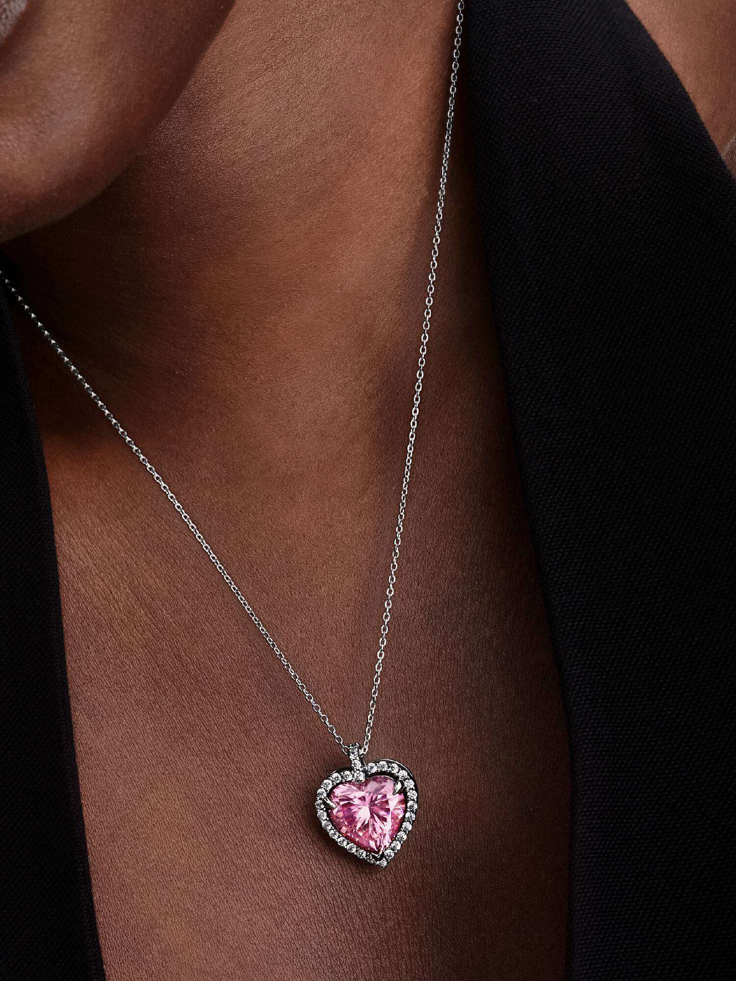 Colar Coração Rosa Cintilante