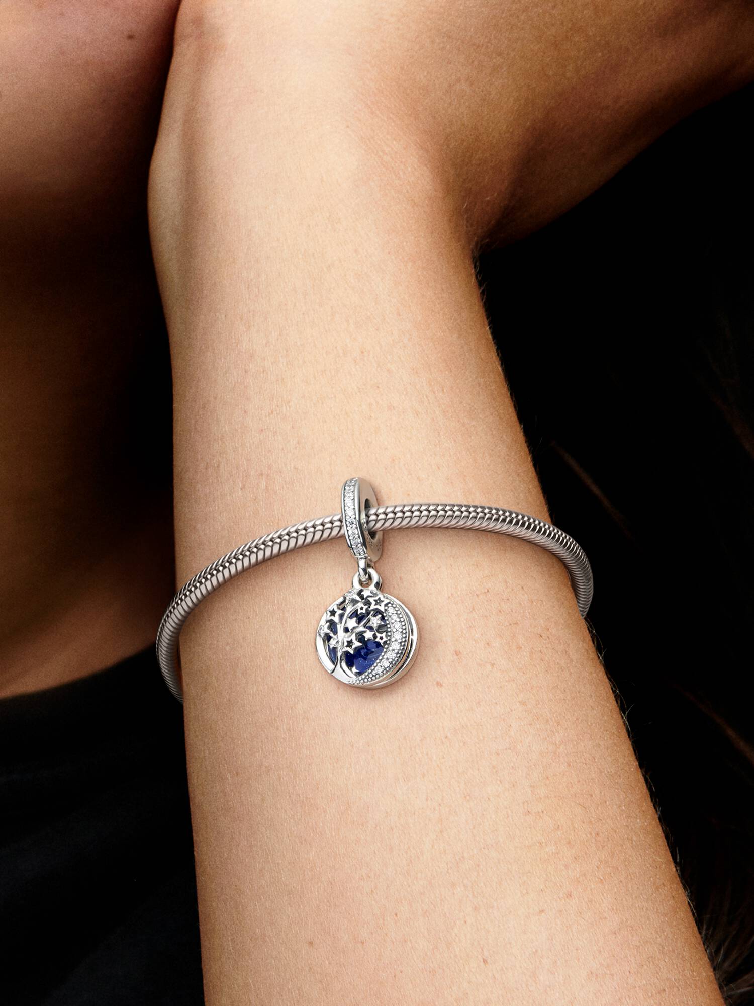 Charm Pendente Duplo Árvore e Lua Galáctica