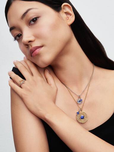 Charm Pendente de Esfera Armilar Giratória