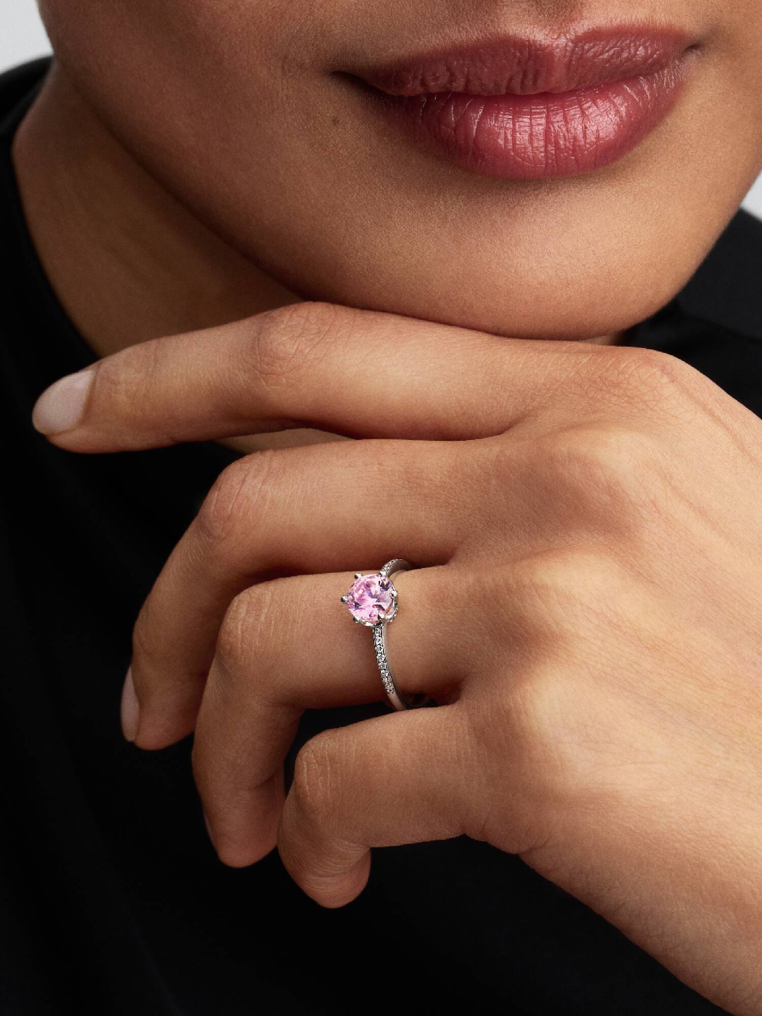 Anel Coroa Deslumbrante Rosa
