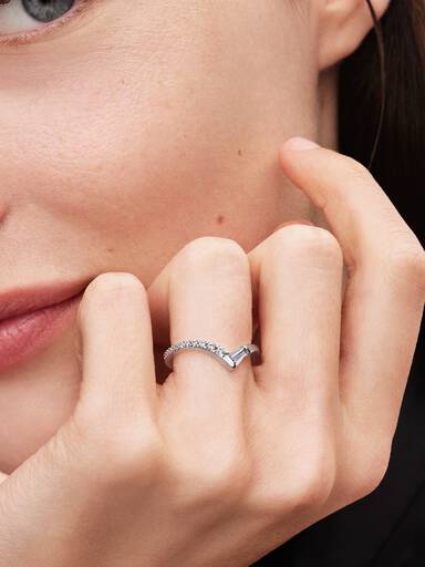 Anel de Aro Tiara Baguette Pavé