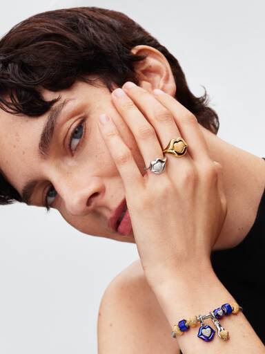 Charm Pendente Pat McGrath A Mão do Amor de Metal Misto