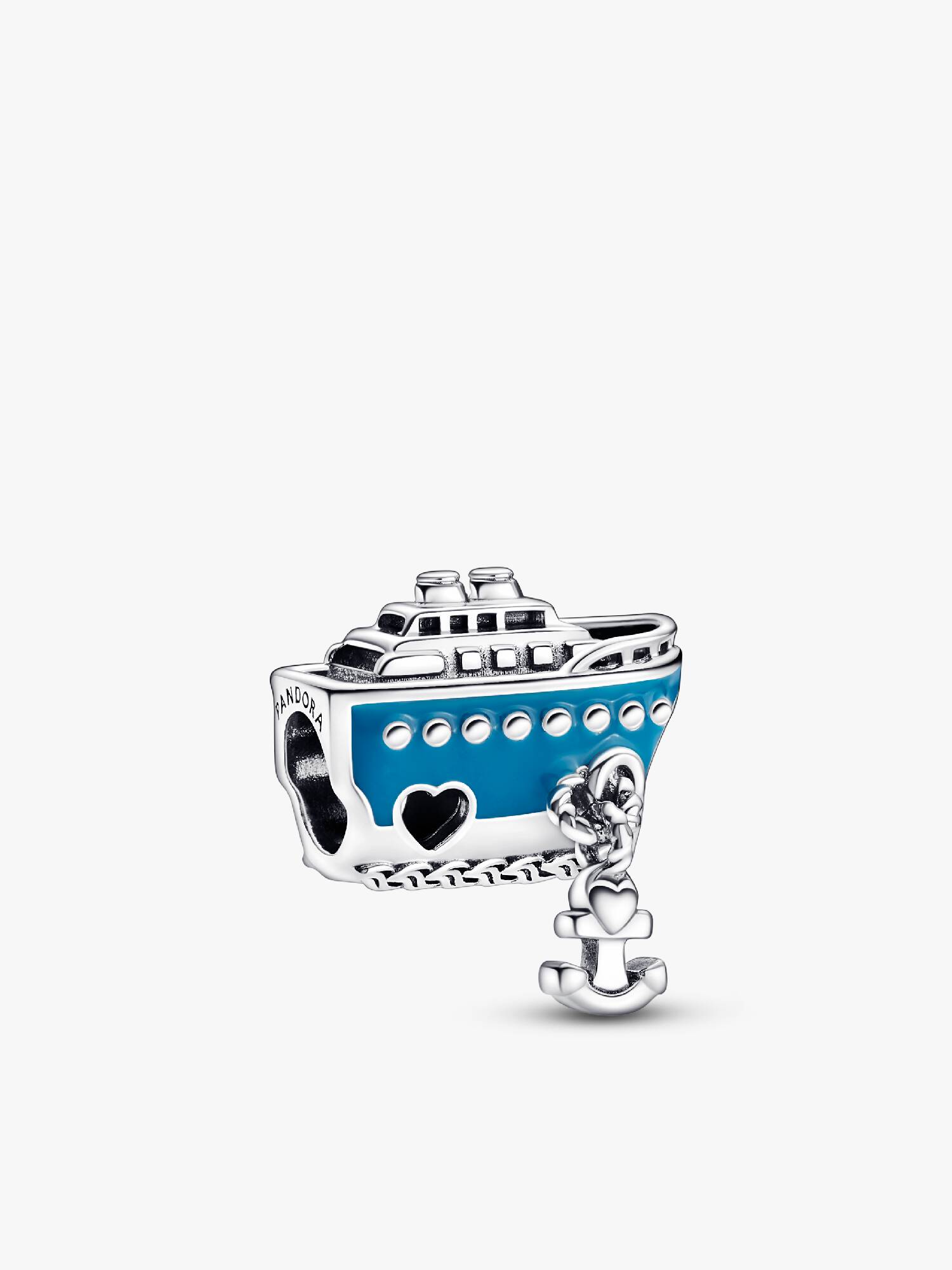 Charm de navio de cruzeiro ancorado