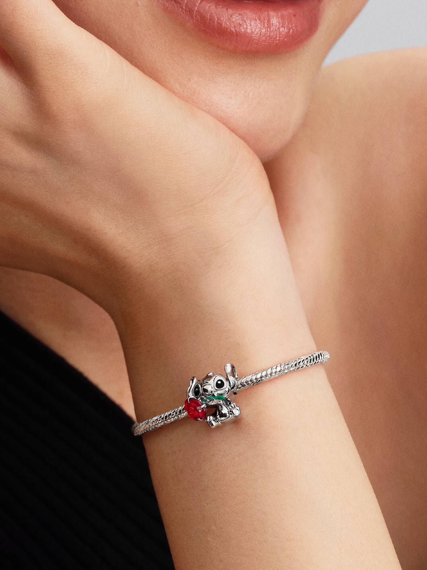 Charm de vidro de Murano Rose Stitch da Disney