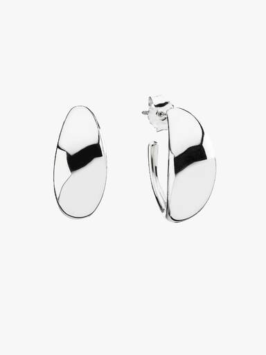 Silver earring, flow