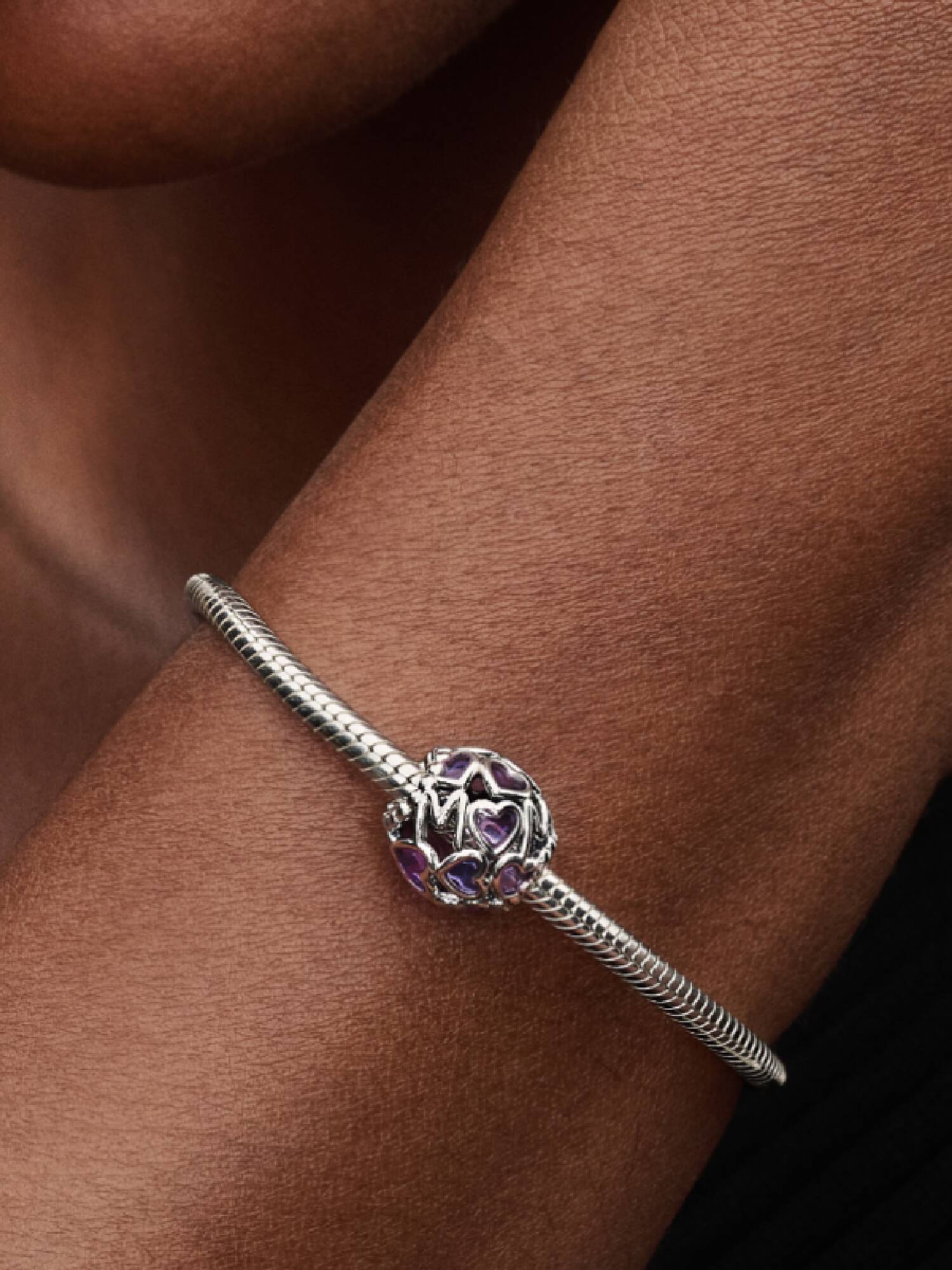 Charm Mãe de Corações Vazados
