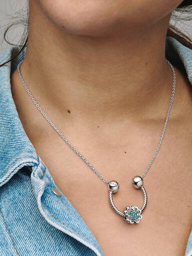 Colar com Pingente de Charm En Forma de U Pandora Moments