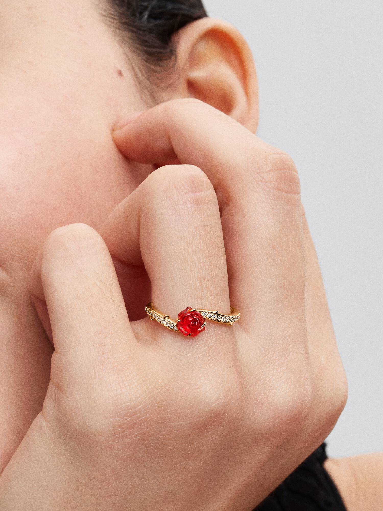 Anel Rosa Encantada de A Bela e a Fera da Disney
