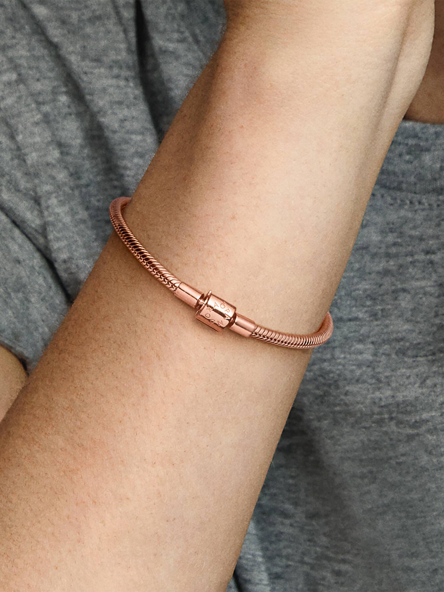 Pulseira Corrente Snake com Fecho Cilíndrico  Pandora Moments
