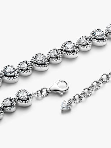 Bracelete Fileira de Corações Brilhantes