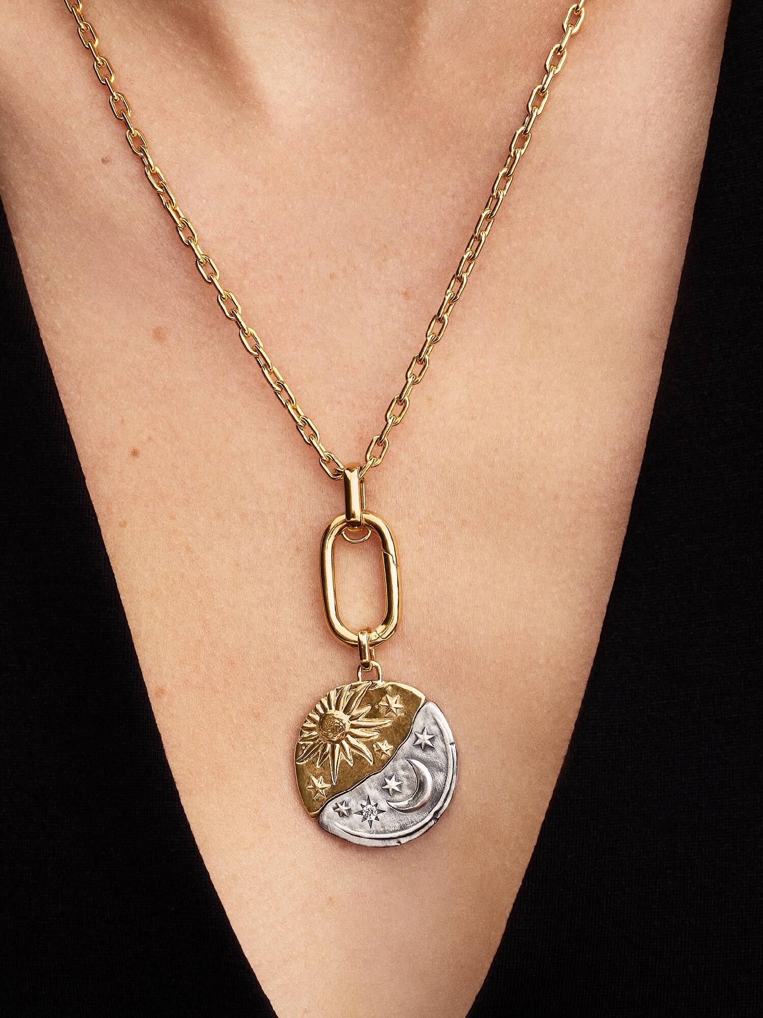 Charm Medalhão Maxi Lua e Sol em Dois Tons