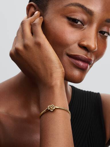 Pulseira Corrente Snake com Fecho de Coração Brilhante Infinito
