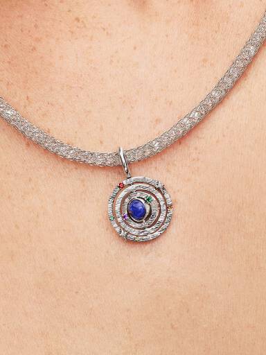 Charm Pendente de Esfera Armilar Giratória