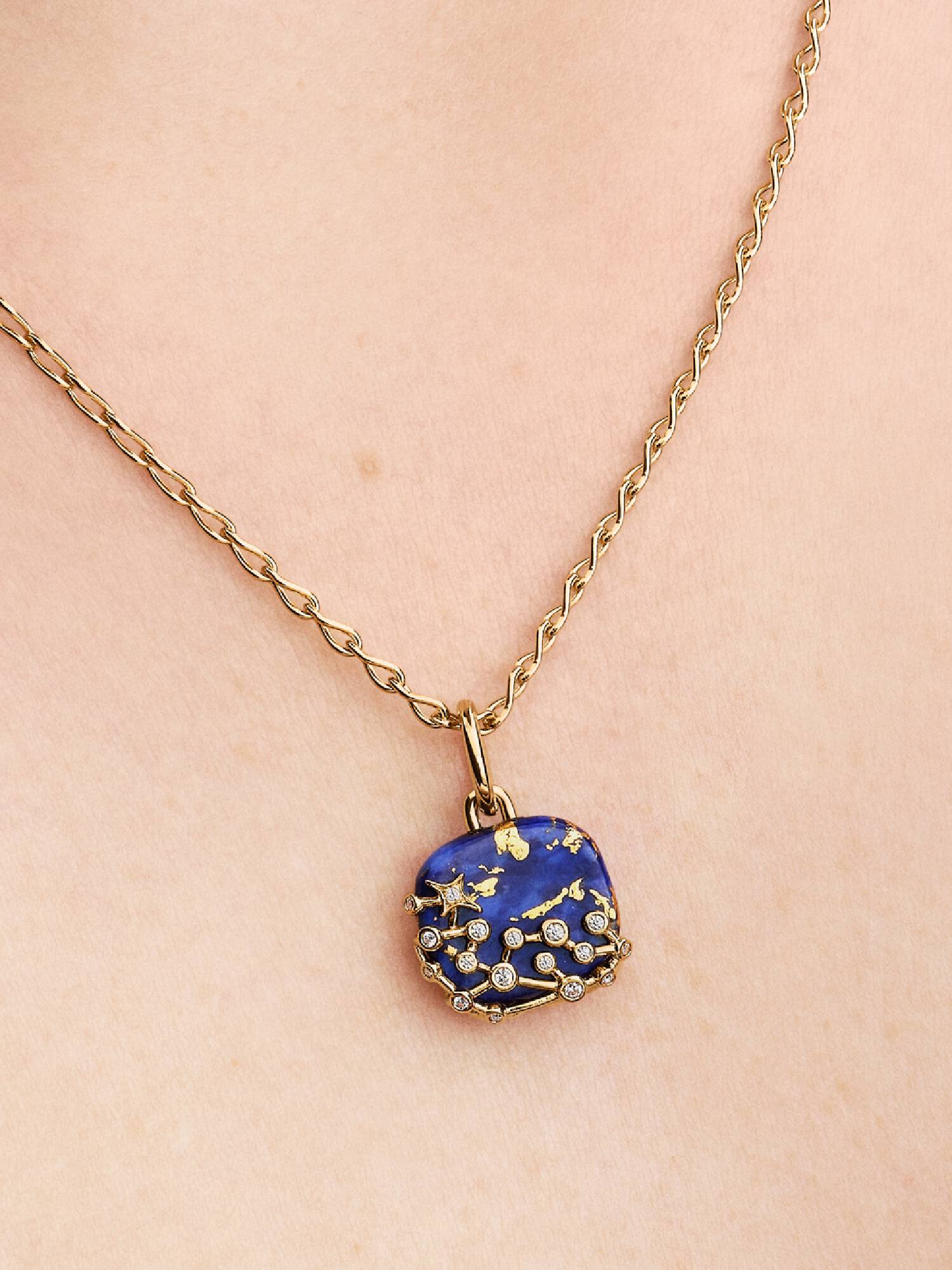 Charm Pendente de Constelação em Azul Celestial