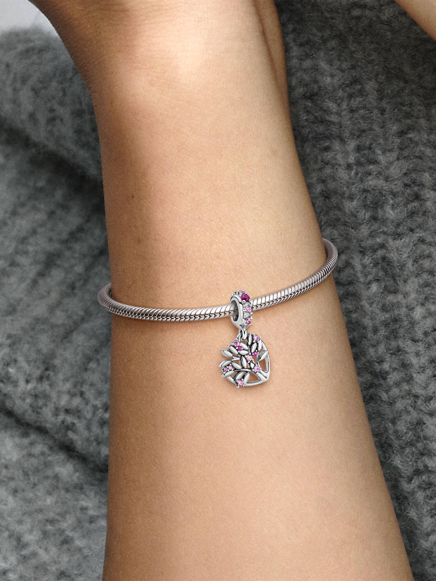 Charm Pendente Árvore da Vida Coração Rosa