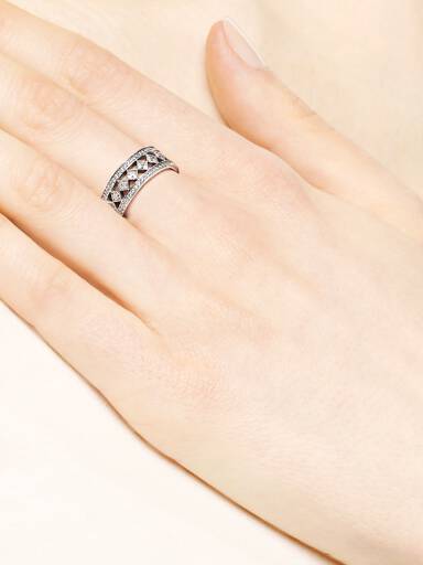 Silver ring with clear cubic zirconia