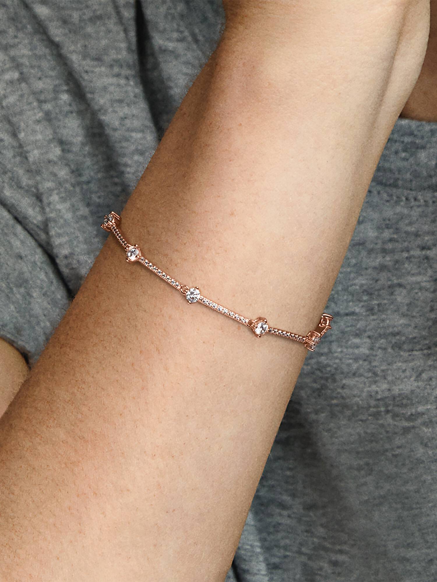 Pulseira Brilhante com Barras em Pavé