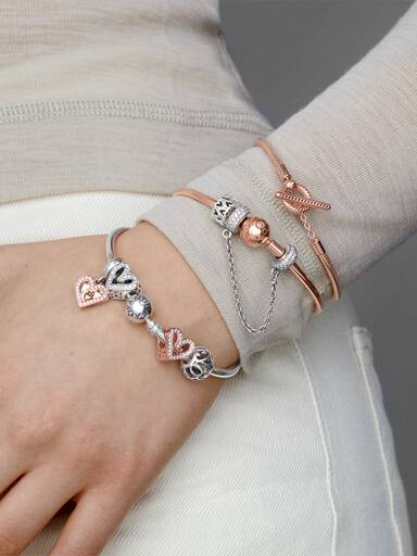 Bracelete Rígido Pandora Moments Fecho Esférico