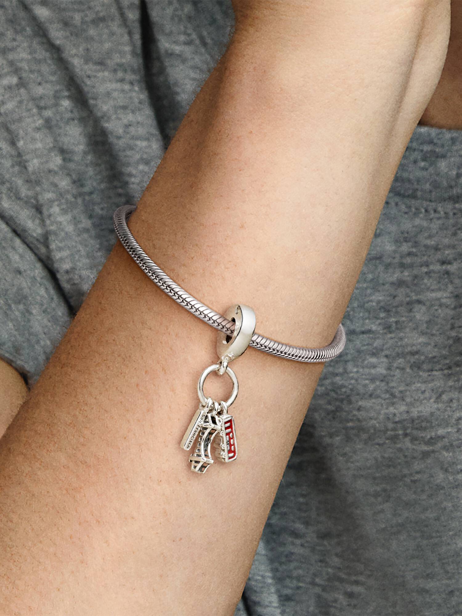 Charm pendente de São Francisco