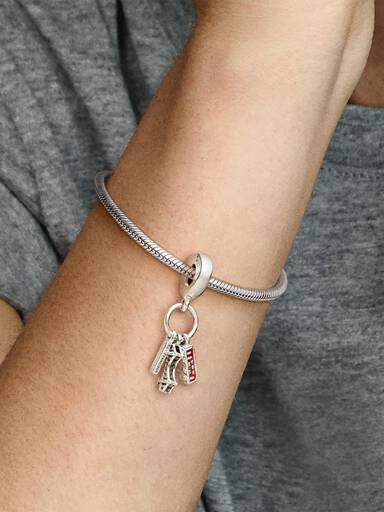 Charm pendente de São Francisco