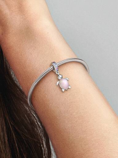 Charm pendente de tartaruga marinha rosa em vidro de Murano
