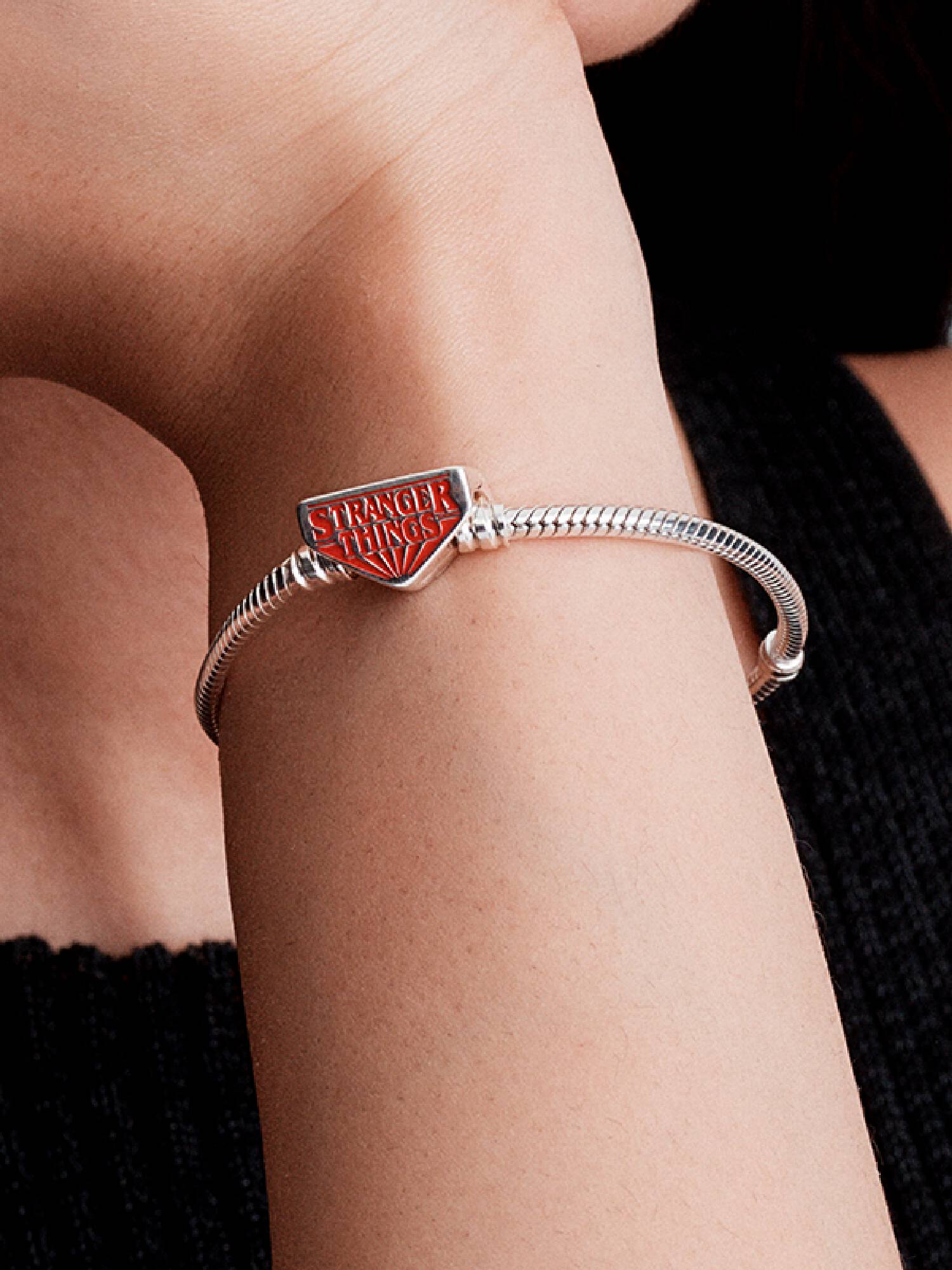 Pulseira Corrente Snake com Fecho Stranger Things