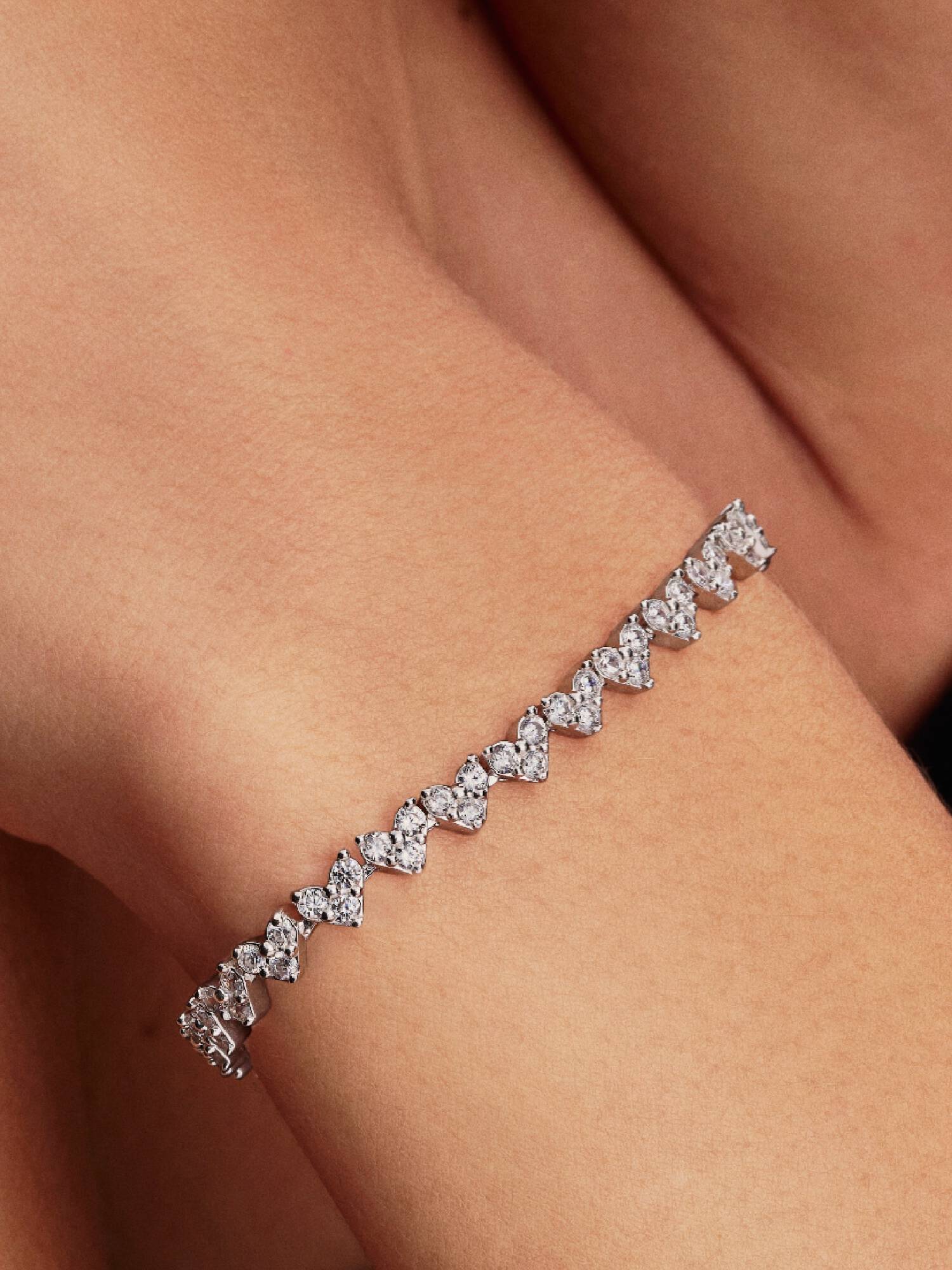 Pulseira Coração com Três Pedras
