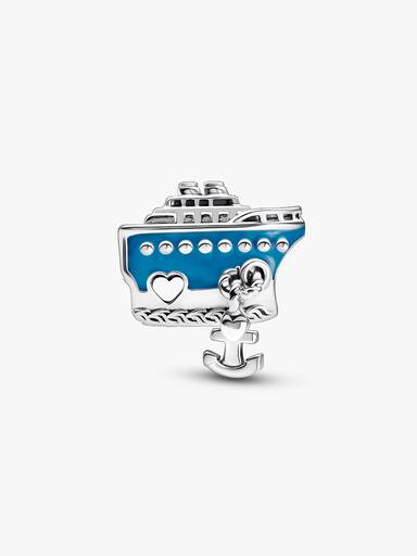 Charm de navio de cruzeiro ancorado