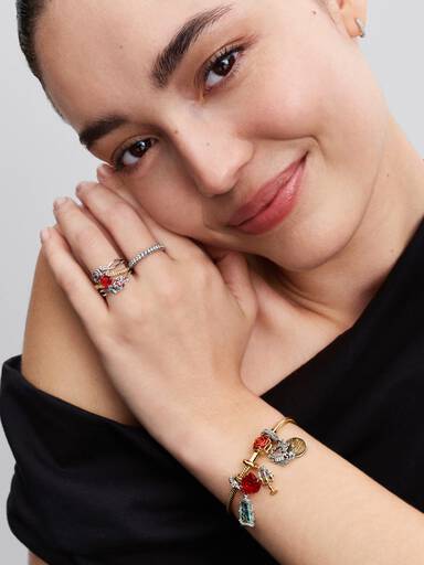 Anel Rosa Encantada de A Bela e a Fera da Disney