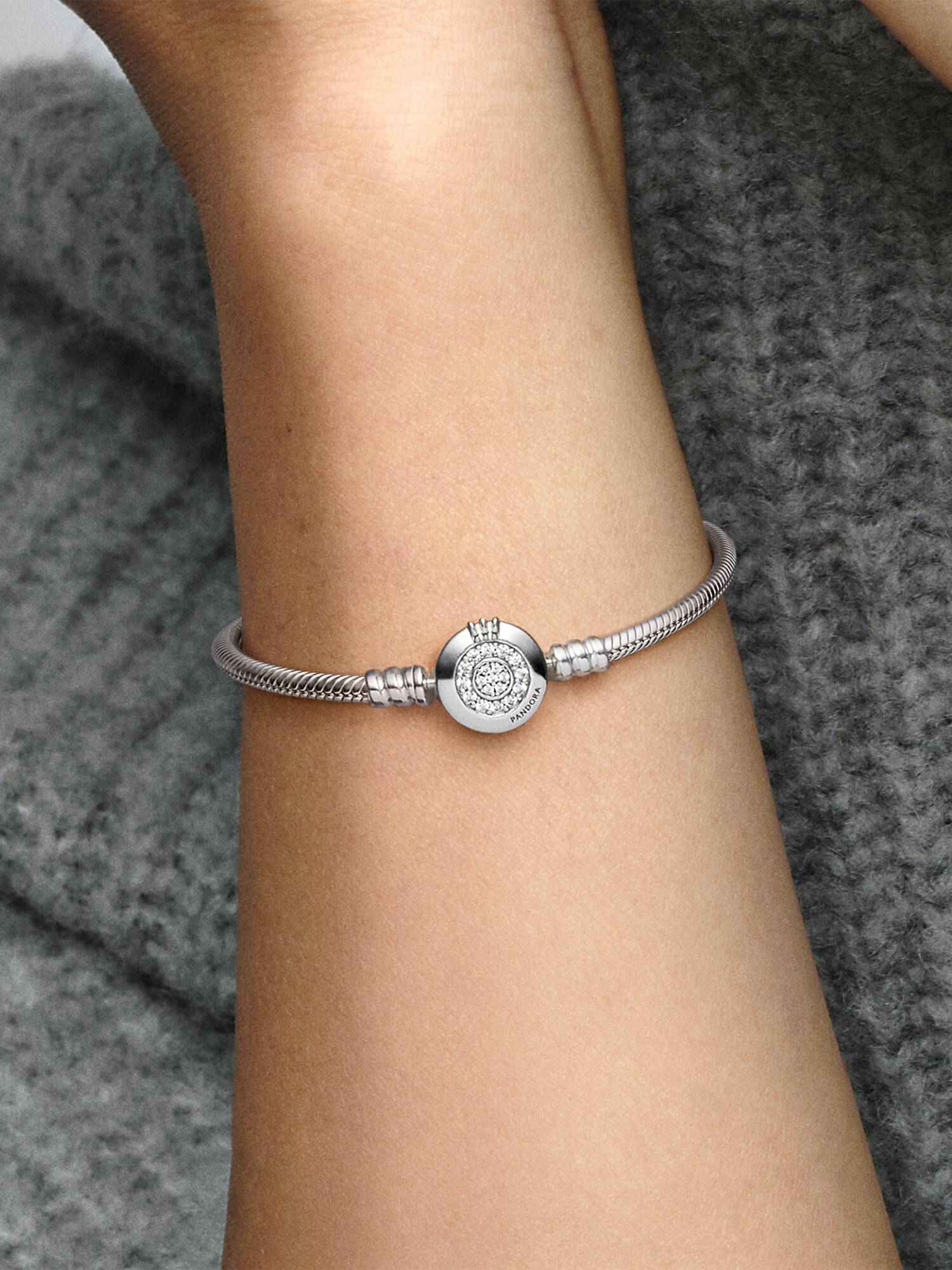 Pulseira Corrente Snake com Coroa Brilhante