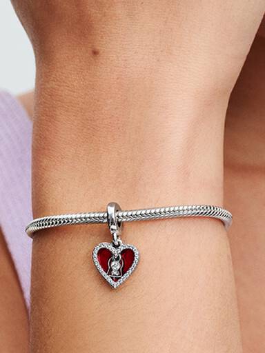 Charm pendente duplo coração vermelho e fechadura