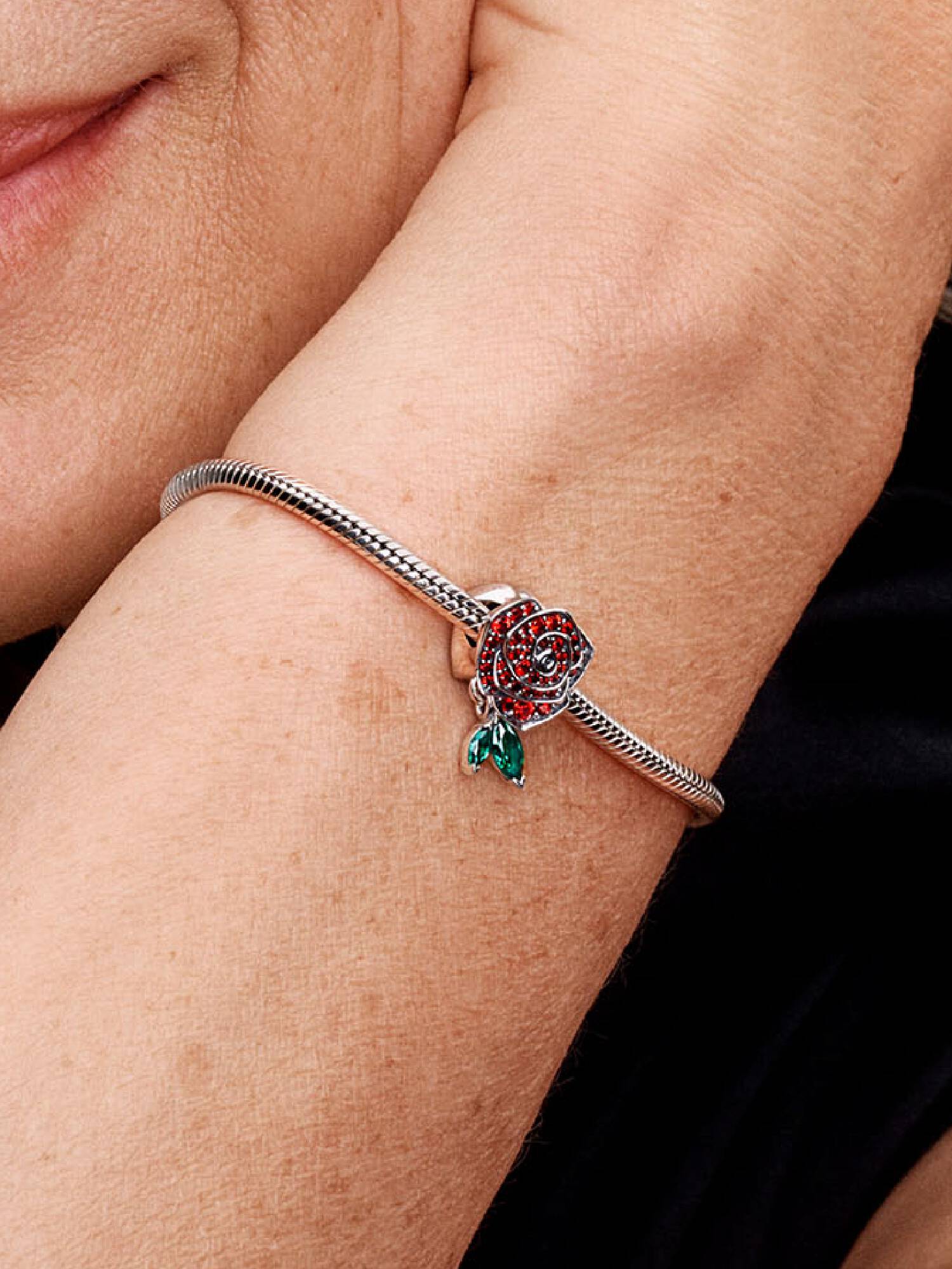 Charm Rosa Brilhante em Flor