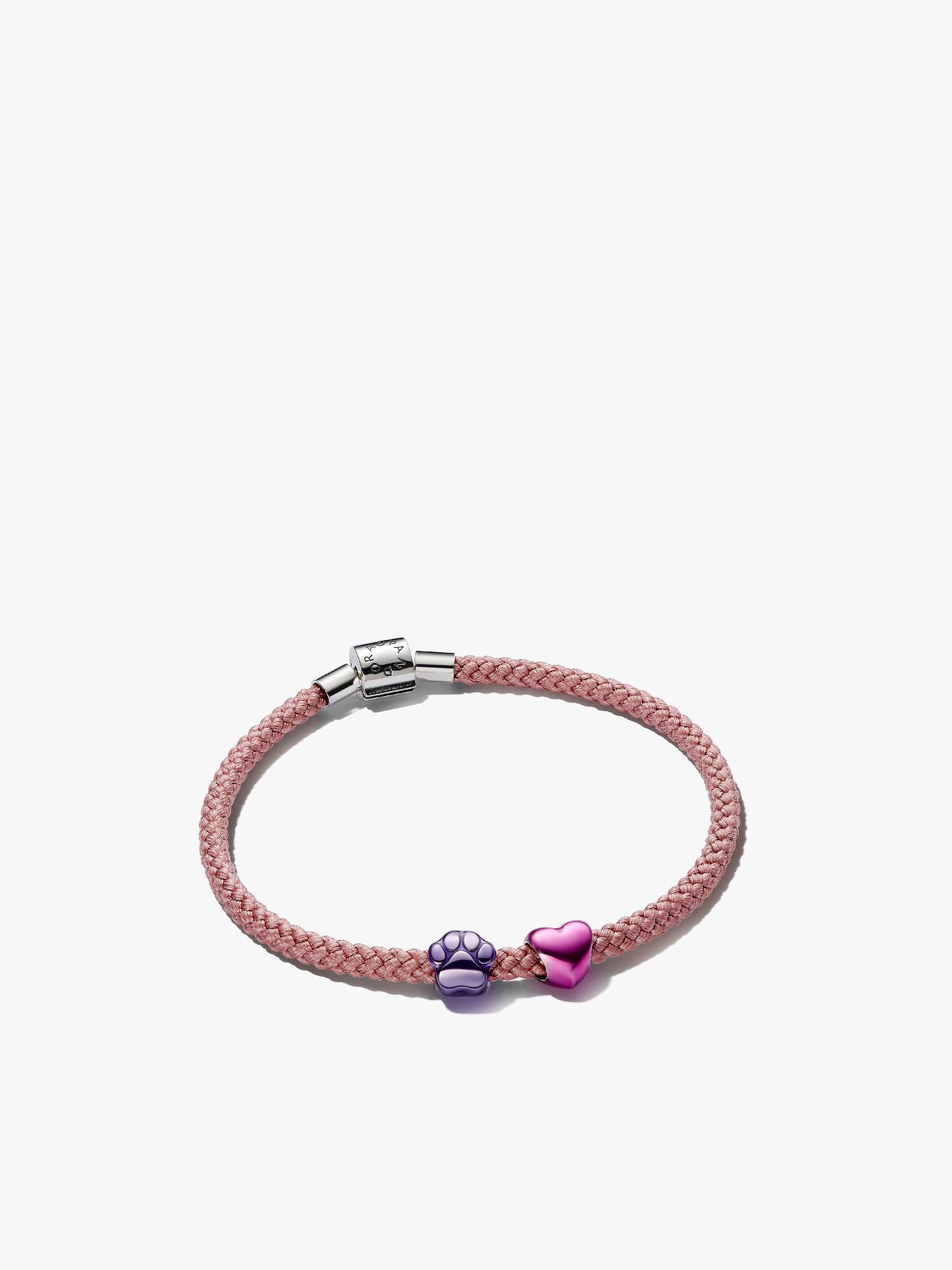 Conjunto de pulseira de cordão com mini charms de patinha e coração
