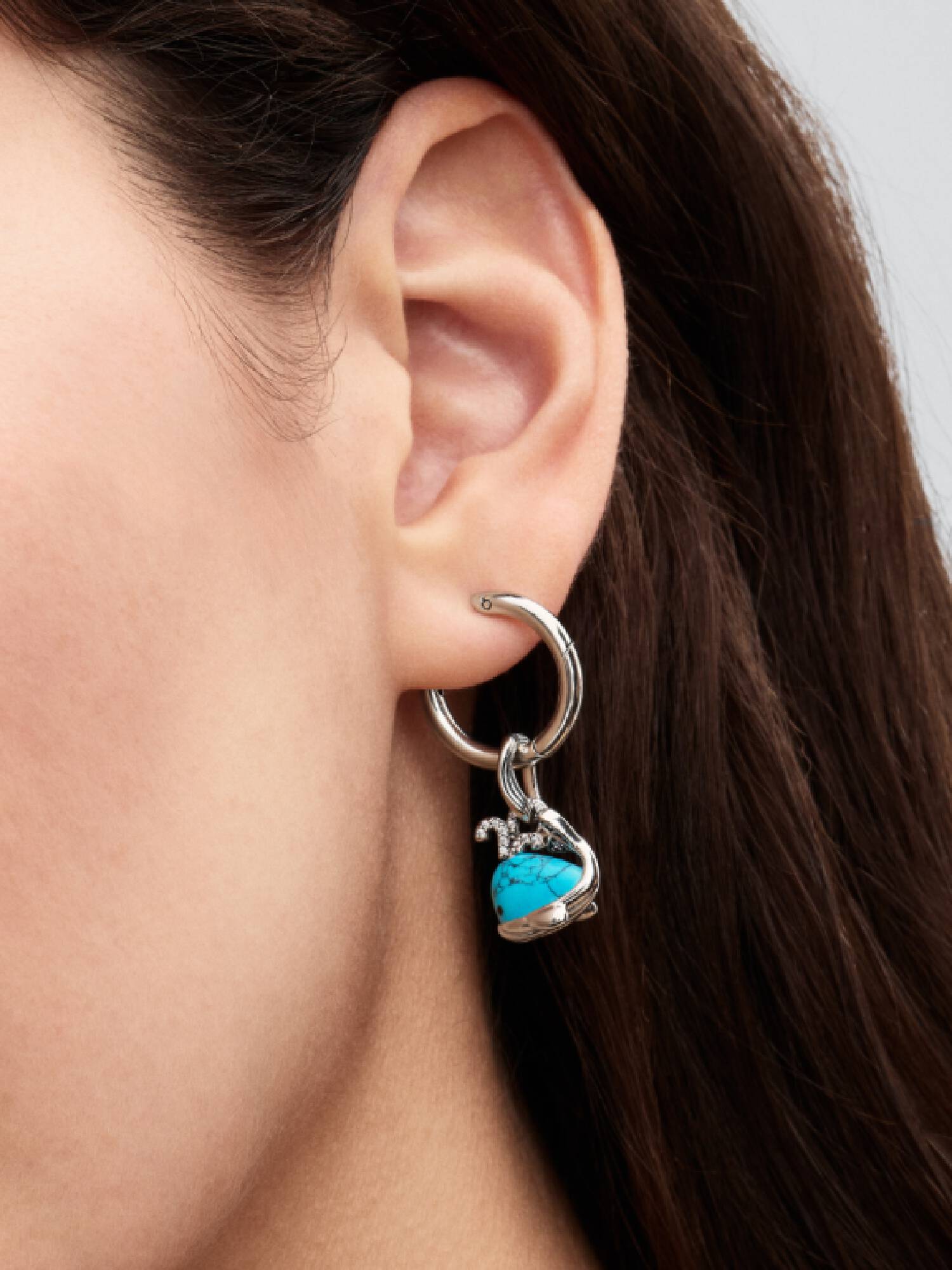 Charm pendente de baleia em cor turquesa