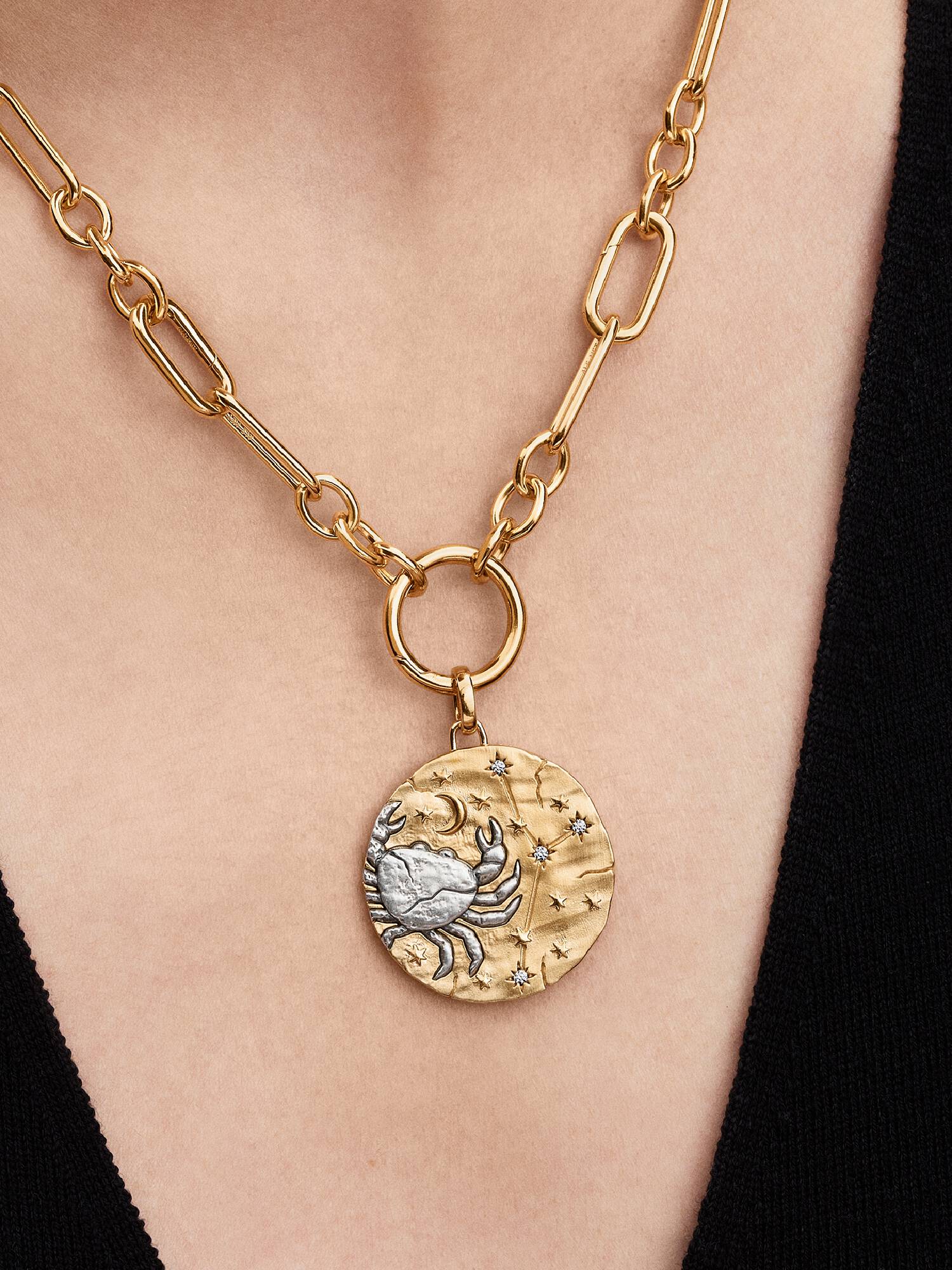 Charm Medalhão Maxi do Zodíaco do Signo de Câncer