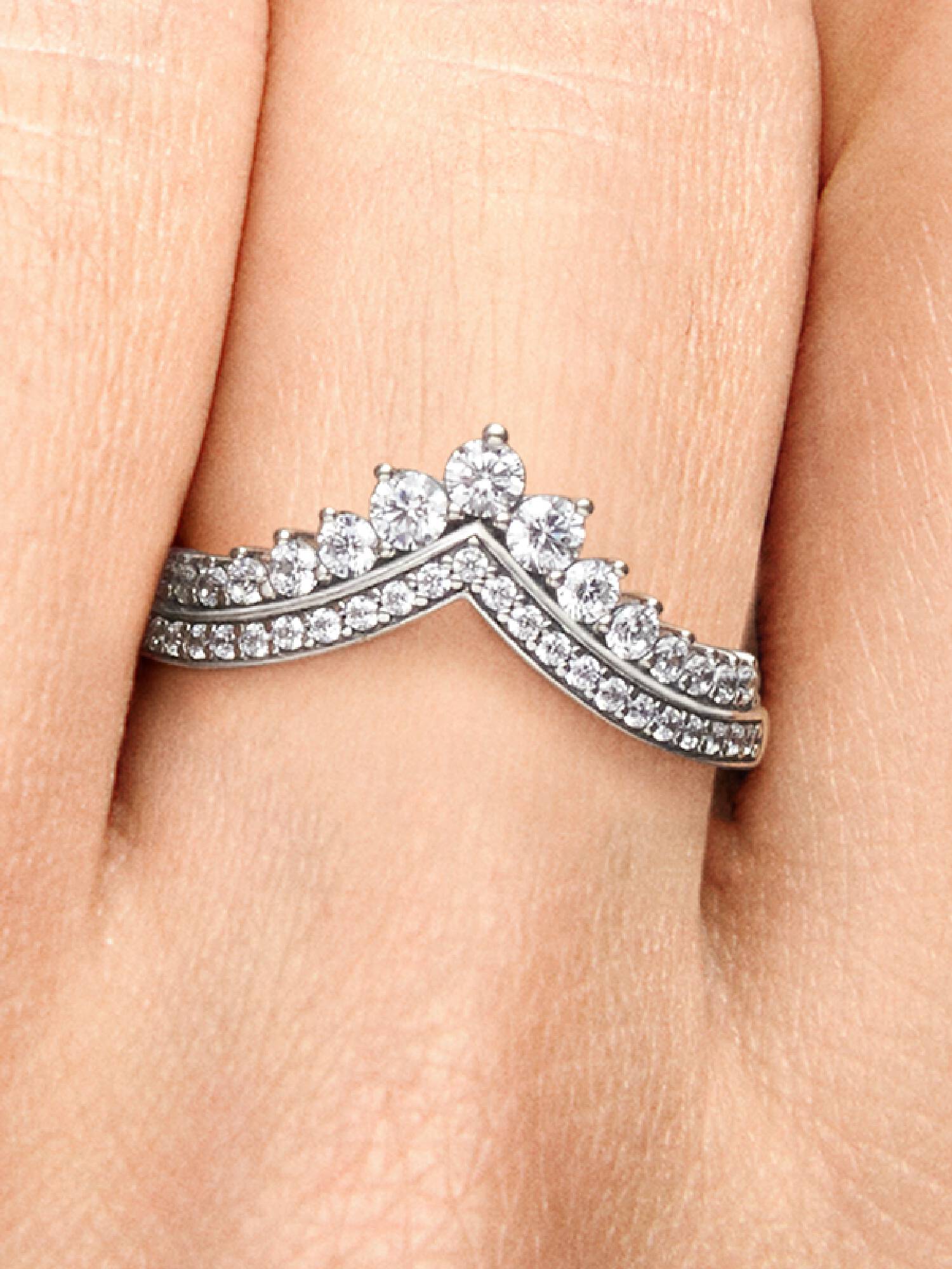 Anel Chevron Coroa Dupla Brilhante