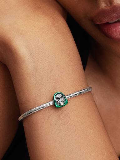Charm da Máscara do Doutor Destino da Marvel da Disney
